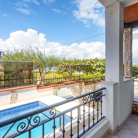 Holiday House Iva สลาทิเน ภายนอก รูปภาพ