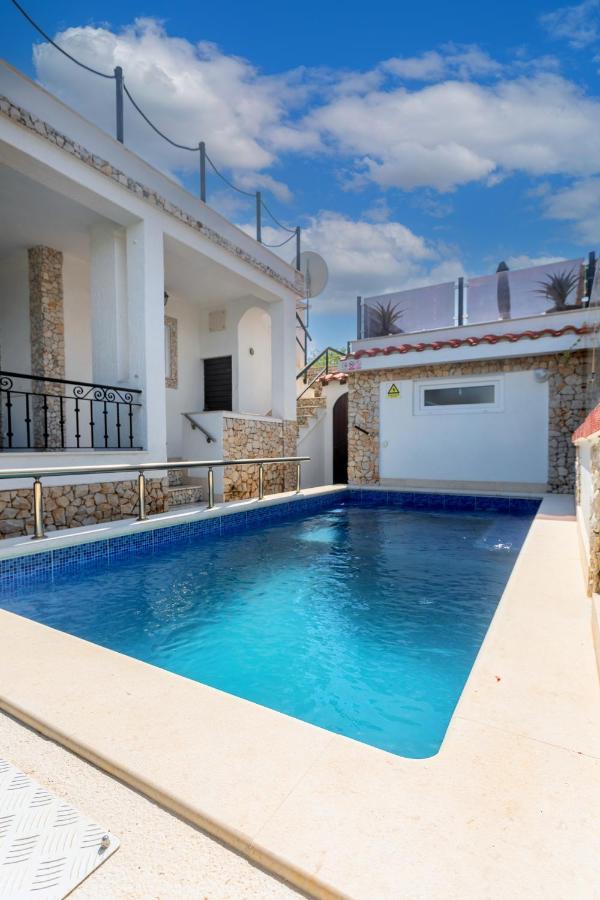 Holiday House Iva สลาทิเน ภายนอก รูปภาพ