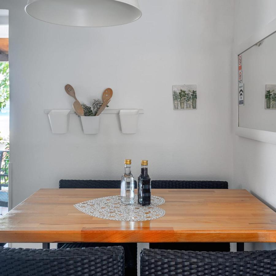 Holiday House Iva สลาทิเน ภายนอก รูปภาพ